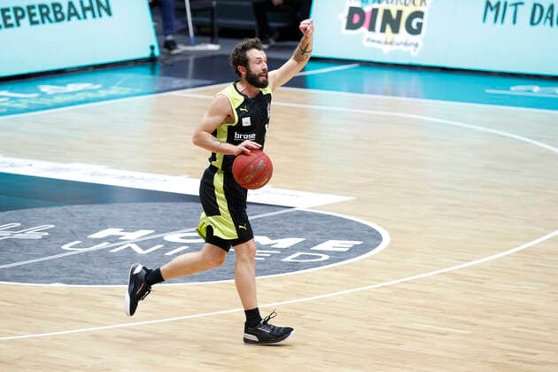 BBL easyCredit Basketball Bundesliga season 2020 2021 16 matchday on Friday, 05 February 2021 at edel optics de Arena in Hamburg Hamburg Towers Medi Bayreuth Bastian Doreth Bayreuth Hamburg Towers Medi Bayreuth