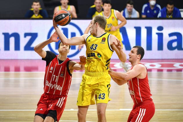Luke SIKMA Berlin , action,duel against VLADIMIR LUCIC FCB,li and Paul ZIPSER FCB Basketball EuroLeague FC Bayern Muenchen Alba Berlin, on 05 02 2021, A U D I D O M E