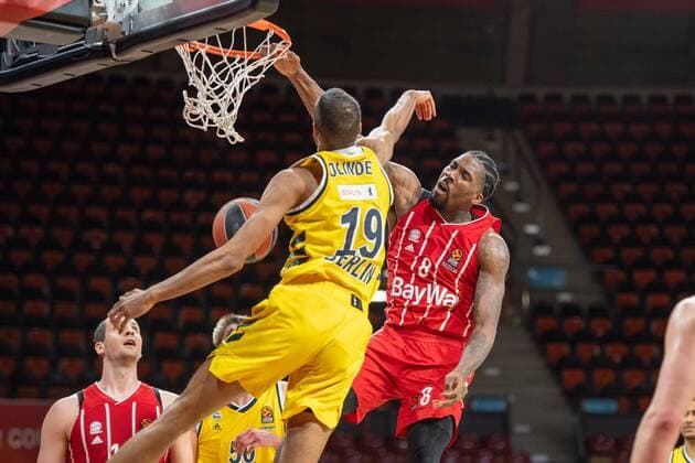 Louis Olinde 19 Alba Berlin , Jalen Reynolds 8 FC Bayern , FC Bayern Basketball vs Alba Berlin, EuroLeague, 05 02 2021 Muenchen Bayern Germany Copyright: xkolbert-press UlrichxGamelx