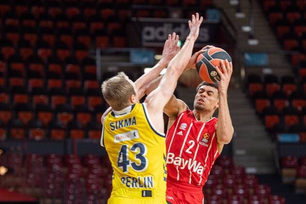 Luke Sikma 43 Alba Berlin , Wade Baldwin 2 FC Bayern , FC Bayern Basketball vs Alba Berlin, EuroLeague, 05 02 2021 Muenchen Bayern Germany Copyright: xkolbert-press UlrichxGamelx