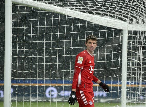 Thomas Müller action upper body upper body ghost Corona sport football soccer DFL Bundesliga men season 2020 2021 05 02 2021 Hertha BSC Berlin vs FC Bayern Munich FCB