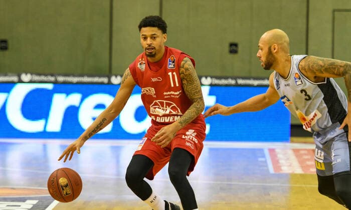 Diante Garrett, Maurice Stuckey Basketball Bundesliga, Basketball season 2020 2021, 16 matchday, Germany, easyCredit BBL, Germany, Giessen 46ers, giessen red, men, Jobstairs GIESSEN 46ers Hakro Merlins Crailsheim, men, Crailsheim light blue