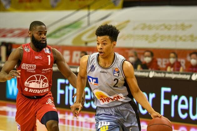 Jonathan Stark, Trae Bell Haynes Basketball Bundesliga, Basketball season 2020 2021, 16 Spieltag, Germany, easyCredit BBL, Germany, Giessen 46ers, giessen red, men, Jobstairs GIESSEN 46ers Hakro Merlins Crailsheim, men, Crailsheim light blue