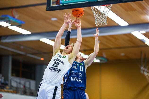 06 02 2021, Men, Basketball, Season 2020 2021, 3 Bundesliga, Pro B Süd, College Wizards Dresden Titans Eyke Prahst College Wizards 22 in duel against Georg Wilhelm Voigtmann Titans 13 Karlsruhe Institut für Sport und Sportwis Baden Württemberg Germany