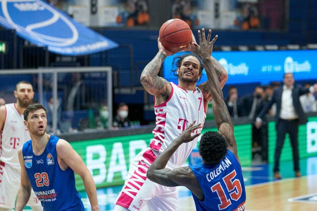 Syntainics MBC Telekom Baskets Bonn, Basketball, Bundesliga, Men, 17 Matchday, 06 02 2021, f l Michal Michalak MBC, 23 , Chris Babb Bonn, 7 , Shavon Coleman MBC, 15 Syntainics MBC Telekom Baskets Bonn, Basketball, Bundesliga, Men, 17 Matchday, 06 02 2021, Weissenfels Copyright: xSchulz Eibner-Pressefotox ep_esz