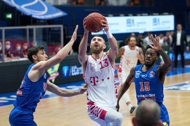 Syntainics MBC Telekom Baskets Bonn, Basketball, Bundesliga, Men, 17 Matchday, 06 02 2021, f l Michal Michalak MBC, 23 , Deividas Gailius Bonn, 13 , Shavon Coleman MBC, 15 Syntainics MBC Telekom Baskets Bonn, Basketball, Bundesliga, Men, 17 Matchday, 06 02 2021, Weissenfels Copyright: xSchulz Eibner-Pressefotox ep_esz