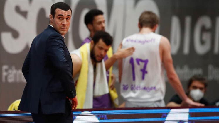 06 02 2021, Basketball, BBL 2020 2021, 16 match day, s Oliver Wuerzburg BG Goettingen, GER, s Oliver Arena in Wuerzburg picture head coach Roel Moors BG Goettingen , Copyright: HMBxMedia xHeikoxBecker
