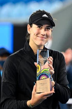 TENNIS YARRA VALLEY CLASSIC, Garbine Muguruza of Spain poses with the trophy after winning the Yarra Valley Classic - WTA, Tennis Damen 500 final match against Ashleigh Barty of Australia at Melbourne Park in Melbourne, Sunday, February 7, 2021. ( NO ARCHIVING, EDITORIAL USE ONLY, NO USE IN BOOKS WITHOUT CONSENT MELBOURNE VIC AUSTRALIA  Copyright: xDAVExHUNTx 20210207001518861987