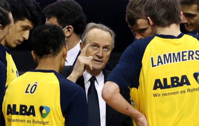 Coach Aito Garcia Reneses showing talking, team sports basketball BBL Bundesliga men season 2020 2021 07 02 2021 ALBA Berlin vs Niners Chemnitz