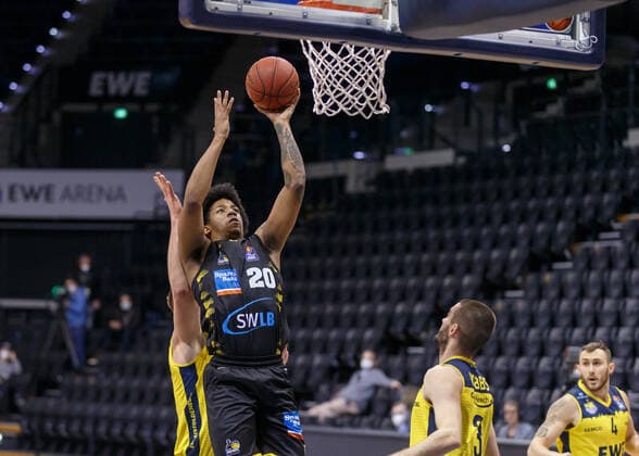 Oldenburg, Lower Saxony, DEU, 07 02 2021, Desi Rodriguez center, MHP Riesen Ludwigsburg , EWE Baskets Oldenburg vs MHP Riesen Ludwigsburg 1 Basketball Bundesliga season 2020 2021, 16 match day, Grosse EWE Arena EWE Baskets Oldenburg vs s Oliver Würzburg. www.andreas-burmann.de