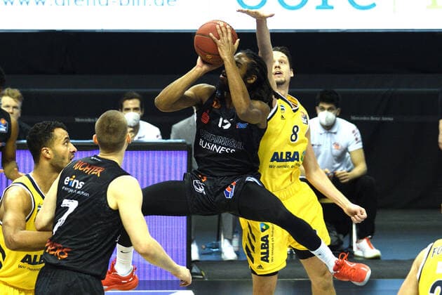 Marcus Thornton Chemnitz, Marcus Eriksson Alba, 07 02 2021, BBL, Alba Berlin vs NINERS Chemnitz , at Mercedes Benz Arena, GER, Berlin, 07 02 2021, BBL, Alba vs NINERS Chemnitz Berlin Copyright: xUwexKoch xEibner-Pressefotox EP_ukh