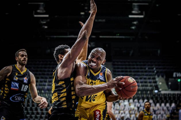 Basketball Oldenburg 07 02 2021 Season 2020 2021 easyCredit BBL 16 Matchday EWE Baskets MHP RIESEN Ludwigsburg Basketball Oldenburg 07 02 2021 Season 2020 2021 easyCredit BBL 16 Matchday EWE Baskets MHP RIESEN Ludwigsburg 23, Rickey Paulding, EWE Baskets Oldenburg editorial use only commercial use only by arrangement with the photographer Oldenburg Germany