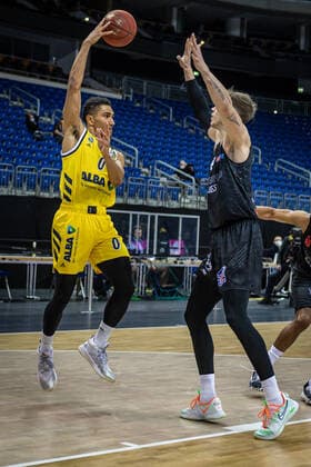 Basketball Berlin 07 02 2021 Season 2020 2021 BBL 1 Bundesliga easyCredit BBL Alba Berlin NINERS Chemnitz Maodo Lo Alba Berlin, No 00