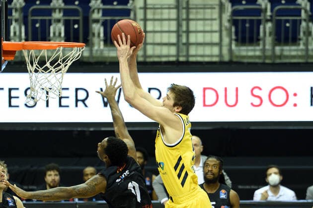 Ben Lammers Alba, at the basket, 07 02 2021, BBL, Alba Berlin vs NINERS Chemnitz , at Mercedes Benz Arena, GER, Berlin, 07 02 2021, BBL, Alba vs NINERS Chemnitz Berlin Copyright: xUwexKoch xEibner-Pressefotox EP_ukh