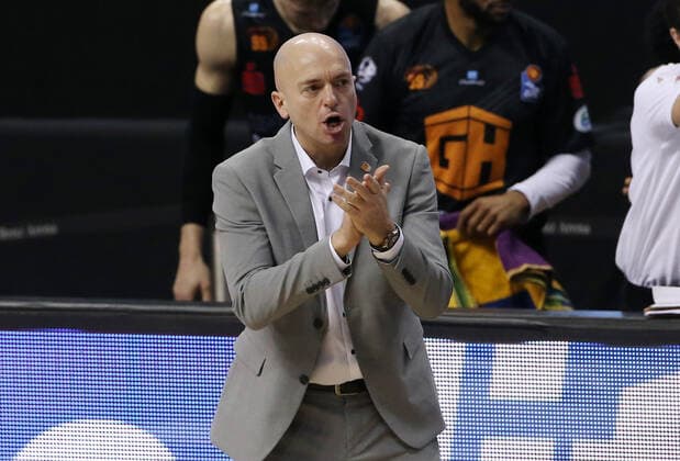 Coach Rodrigo Pastore action upper body upper body sports basketball BBL Bundesliga men season 2020 2021 07 02 2021 ALBA Berlin vs Niners Chemnitz