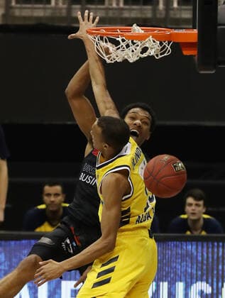 Louis Olinde, George King action game scene duel sports basketball BBL Bundesliga men season 2020 2021 07 02 2021 ALBA Berlin vs Niners Chemnitz