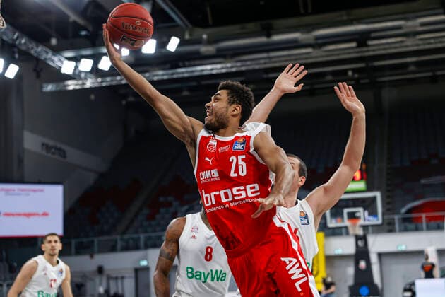 Front Kenneth Ogbe Brose Bamberg, 25 Brose Bamberg Bayern Munich easyCredit BBL Basketball Bundesliga Basketball Season 2020 21 20 Matchday, 07 02 2021 Bamberg, Brose Arena Photo Daniel Löb Loeb ASV Authors Number 4026335 Copyright: DanielxLöb