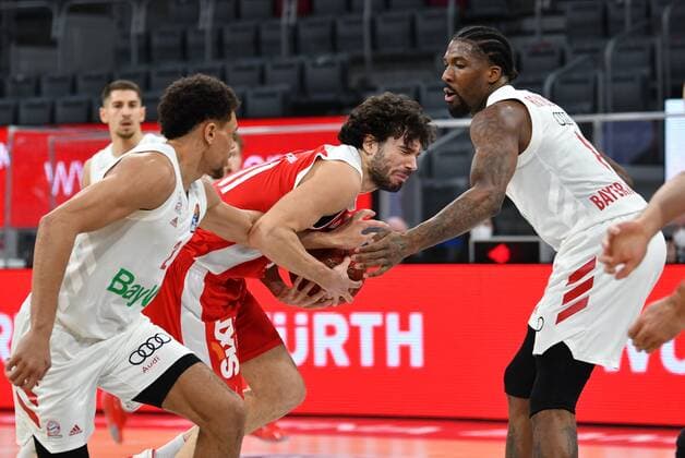 BAMBERG 07 02 2021 Basketball easycredit 1 Basketball Bundesliga 20 matchday Brose Bamberg vs FC Bayern Munich Michele Vitali 31, Brose Bamberg vs Wade Baldwin 2, FC Bayern Munich and Jalen Reynolds 8, FC Bayern Munich photo Hans Martin Issler isslerimages Brose Bamberg vs FC Bayern Munich