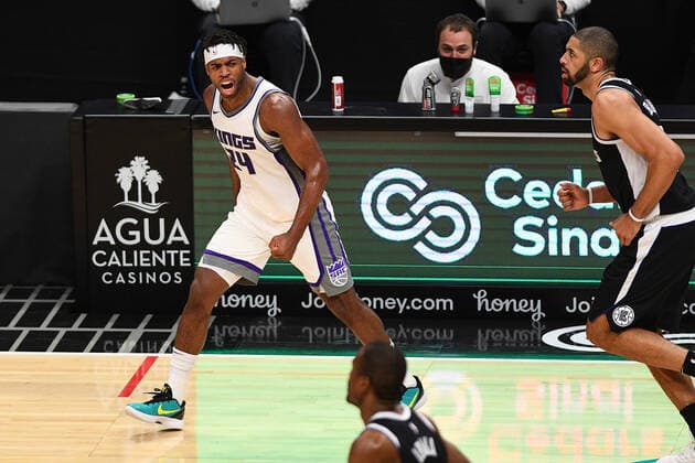 LOS ANGELES, CA - FEBRUARY 07: Sacramento Kings Guard Buddy Hield (24) celebrates during a NBA, Basketball Herren, USA game between the Sacramento Kings and the Los Angeles Clippers on February 7, 2021 at STAPLES Center in Los Angeles, CA. The game was played without fans due to the COVID-19 pandemic. (Photo by Brian Rothmuller Icon Sportswire) NBA: FEB 07 Kings at Clippers Icon210207010