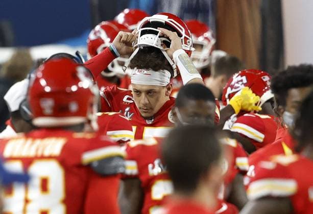 Sport Themen der Woche KW05 Sport Bilder des Tages Kansas City Chiefs quarterback Patrick Mahomes (15) reacts on the sidelines after coming off the field in the second quarter of Super Bowl LV at Raymond James Stadium in Tampa, Florida on Sunday, February 7, 2021.  SBP20210207528 JOHNxANGELILLO