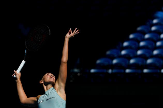 TENNIS AUSTRALIAN OPEN, Maddison Inglis of Australia in action during her first Round Women s singles match against Sofia Kenin of the United States of America on Day 2 of the Australian Open at Melbourne Park in Melbourne, Tuesday, February 9, 2021. ( NO ARCHIVING, EDITORIAL USE ONLY, NO USE IN BOOKS WITHOUT CONSENT MELBOURNE VIC AUSTRALIA  Copyright: xDEANxLEWINSx 20210209001519299016