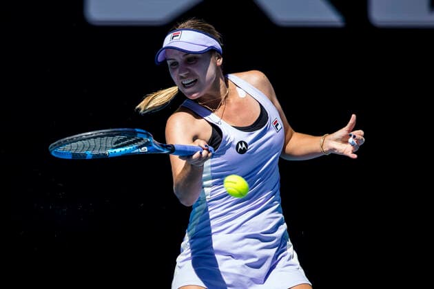 MELBOURNE, VIC - FEBRUARY 09: Sofia Kenin of the United States of America returns the ball during round 1 of the 2021 Australian Open on February 9 2020, at Melbourne Park in Melbourne, Australia. (Photo by Jason Heidrich Icon Sportswire) TENNIS: FEB 09 Australian Open Icon2102090082