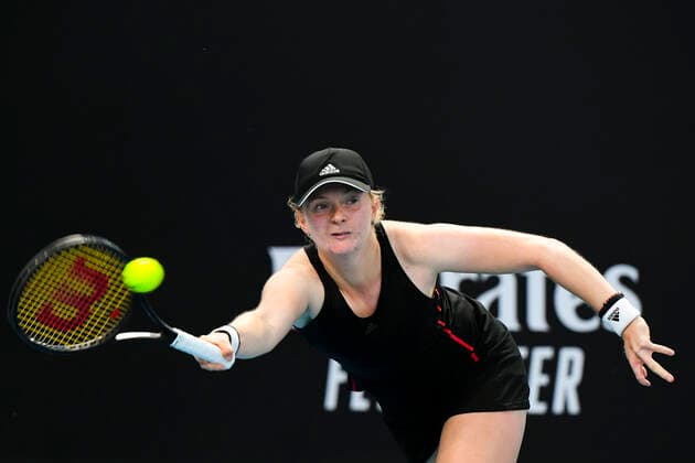 TENNIS AUSTRALIAN OPEN, Francesca Jones of the United Kingdom in action during her first Round Women s singles match against Shelby Rogers of the United States of America on Day 2 of the Australian Open at Melbourne Park in Melbourne, Tuesday, February 9, 2021. ( NO ARCHIVING, EDITORIAL USE ONLY, NO USE IN BOOKS WITHOUT CONSENT MELBOURNE VIC AUSTRALIA  Copyright: xDAVExHUNTx 20210209001519365678