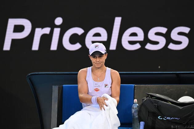 TENNIS AUSTRALIAN OPEN, Ashleigh Barty of Australia takes a break during her first Round Women s singles match against Danka Kovinic of Montenegro on Day 2 of the Australian Open at Melbourne Park in Melbourne, Tuesday, February 9, 2021. ( NO ARCHIVING, EDITORIAL USE ONLY, NO USE IN BOOKS WITHOUT CONSENT MELBOURNE VIC AUSTRALIA  Copyright: xDEANxLEWINSx 20210210001519405424