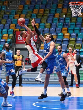 09 02 2021, xovx, basketball, BBL, Fraport Skyliners Frankfurt Brose Bamberg v l Matt Mobley Fraport Skyliners Frankfurt , Devon Hall Brose Bamberg , Michael Kessens Fraport Skyliners Frankfurt , Rasheed Moore Fraport Skyliners Frankfurt emspor Frankfurt