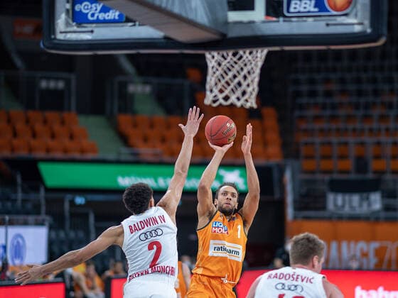 Demitrius Conger Ratiopharm Ulm 01 , Wade Baldwin FC Bayern, 02 , ratiopharm Ulm vs FC Bayern Basketball, Basketball, Bundesliga, easycredit, 17 Spieltag, Saison 2020 2021, 09 02 2021, ratiopharm Ulm vs FC Bayern Basketball, Basketball, Bundesliga, easycredit, 17 Spieltag, Saison 2020 2021, 09 02 2021 Neu Ulm Copyright: xEIBNER SaschaxWaltherx EP_EER