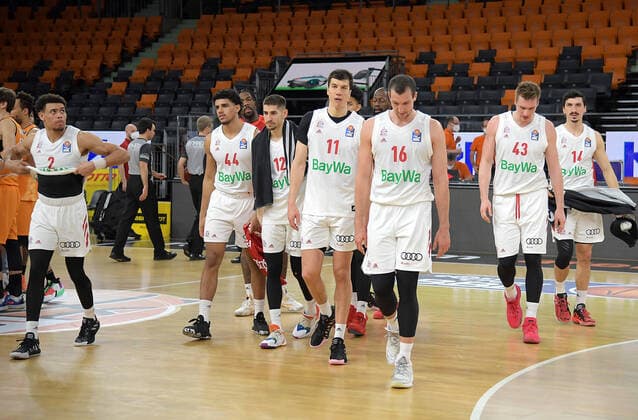 09 02 2021, xemx, Basketball BBL, rathiopharm Ulm Bayern Muenchen emspor, v l end of match jubilate celebrate at the end of the match Ulm