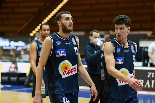 Radii Caisin HAKRO Merlins Crailsheim and Aleksa Kovacevic HAKRO Merlins Crailsheim are relieved about the defeat, GER, HAKRO Merlins Crailsheim vs Alba Berlin, 09 02 2021, 17 matchday easycredit Basketball Bundesliga, season 2020 2021 GER, HAKRO Merlins Crailsheim vs Alba Berlin, 09 02 2021, 17 matchday easycredit Basketball Bundesliga, season 2020 2021 Crailsheim Copyright: xEibnerxPressefoto MichaelxMemmlerx EP_MMR