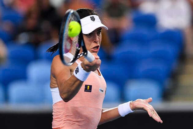 TENNIS AUSTRALIAN OPEN, Ajla Tomljanovic of Australia in action during her second Round Women s singles match against Simona Halep of Romania on Day 3 of the Australian Open at Melbourne Park in Melbourne, Wednesday, February 10, 2021. ( NO ARCHIVING, EDITORIAL USE ONLY, NO USE IN BOOKS WITHOUT CONSENT MELBOURNE VIC AUSTRALIA  Copyright: xDEANxLEWINSx 20210210001519582435
