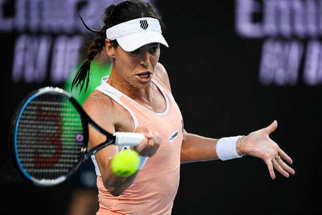 TENNIS AUSTRALIAN OPEN, Ajla Tomljanovic of Australia in action during her second Round Women s singles match against Simona Halep of Romania on Day 3 of the Australian Open at Melbourne Park in Melbourne, Wednesday, February 10, 2021. ( NO ARCHIVING, EDITORIAL USE ONLY, NO USE IN BOOKS WITHOUT CONSENT MELBOURNE VIC AUSTRALIA  Copyright: xDEANxLEWINSx 20210210001519583146