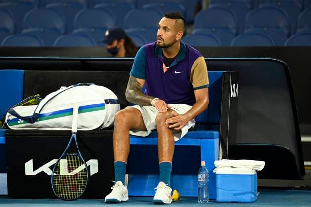 TENNIS AUSTRALIAN OPEN, Nick Kyrgios of Australia holds his knee during his second Round Men s singles match against Ugo Humbert of France on Day 3 of the Australian Open at Melbourne Park in Melbourne, Wednesday, February 10, 2021. ( NO ARCHIVING, EDITORIAL USE ONLY, NO USE IN BOOKS WITHOUT CONSENT MELBOURNE VIC AUSTRALIA  Copyright: xDAVExHUNTx 20210210001519588369