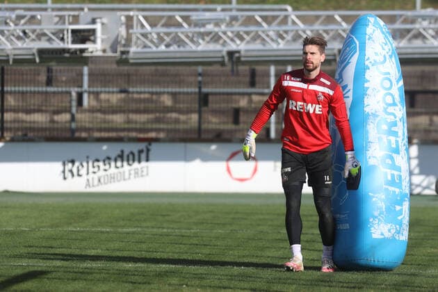 Training 1 FC Köln 1 Football Bundesliga Season 2020 2021 Geißbockheim Cologne Germany 10 02 2021 Ron Robert Zieler 1 FC Köln