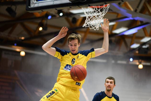 Malte Delow ALBA Berlin before the game, GER, HAKRO Merlins Crailsheim vs Alba Berlin, 07 02 2021, 17 Matchday easycredit Basketball Bundesliga, Season 2020 2021 GER, HAKRO Merlins Crailsheim vs Alba Berlin, 07 02 2021, 17 Matchday easycredit Basketball Bundesliga, Season 2020 2021 Crailsheim Copyright: xEibnerxPressefoto MichaelxMemmlerx EP_MMR