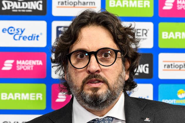 GER, BBL, ratiopharm ulm vs FC Bayern München Muenchen 09 02 2021, ratiopharm arena, Neu Ulm, GER, BBL, ratiopharm ulm vs FC Bayern München Muenchen, in picture Andrea Trinchieri Bayern , interview after end of game nordphoto.GmbHx xHafner nph00200