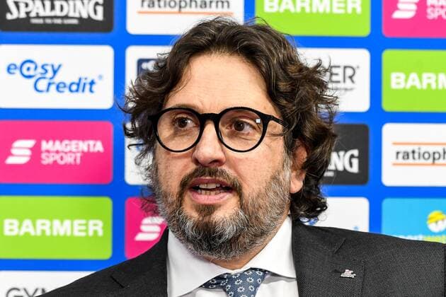 GER, BBL, ratiopharm ulm vs FC Bayern München Muenchen 09 02 2021, ratiopharm arena, Neu Ulm, GER, BBL, ratiopharm ulm vs FC Bayern München Muenchen, in picture Andrea Trinchieri Bayern , interview after end of game nordphoto.GmbHx xHafner nph00200