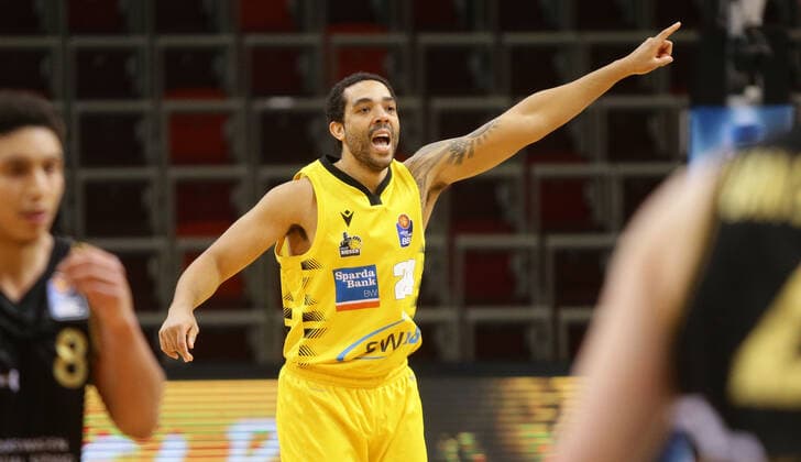 Ludwigsburg , Basketball easyCredit BBL Bundesliga , MHP RIESEN Ludwigsburg vs Basketball Löwen Braunschweig Andrew Warren Riesen