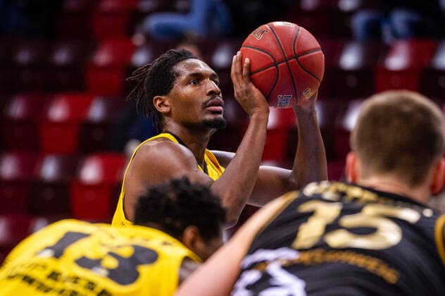 Free throw Jaleen Smith MHP RIESEN Ludwigsburg 3 1 BASKETBALL Bundesliga MHP Riesen Ludwigsburg Basketball Loewen Braunschweig on 10 02 2021 in Ludwigsburg MHPArena , Baden Wuerttemberg, Germany Ludwigsburg 10 02 21 Basketball , 10 02 2021, Ludwigsburg Germany xpxsdx