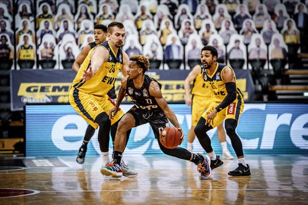 Basketball Oldenburg 10 02 2021 Season 2020 2021 easyCredit BBL 17 Matchday EWE Baskets Hamburg Towers Basketball Oldenburg 10 02 2021 Season 2020 2021 easyCredit BBL 17 Matchday EWE Baskets Hamburg Towers 24, Rasid Mahalbasic, EWE Baskets Oldenburg 0 TJ Shorts, Towers Hamburg 55, Phil Pressey, EWE Baskets Oldenburg editorial use only commercial use only by arrangement with the photographer Oldenburg Germany