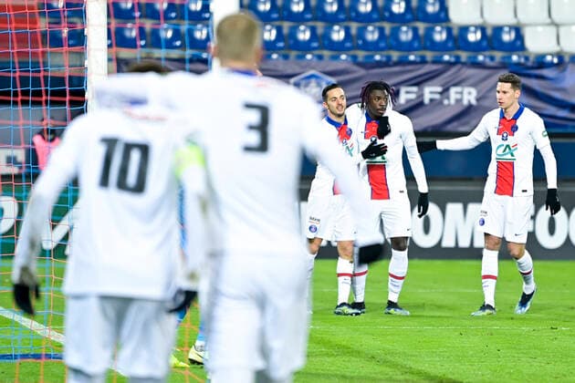 Fußball, Coupe de France, SM Caen - Paris St. Germain Joie des joueurs du PSG apres le but de Moise Kean (Caen) FOOTBALL : SM Caen vs PSG - 1 32 de Finale - Coupe de France - 10 02 2021 JBAutissier Panoramic 