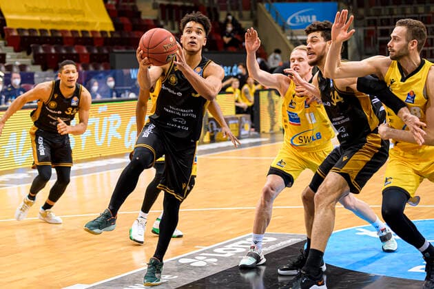 Ludwigsburg, Germany 10 February 2021 BBL 20 21 MHP Riesen Ludwigsburg vs Basketball Loewen Braunschweig v li Garai Zeeb Braunschweig , Lukas Herzog Ludwigsburg , Gavin Schilling Braunschweig , Jonas Wohlfarth Bottermann Ludwigsburg Ludwigsburg MHP Arena Baden Württemberg Germany.