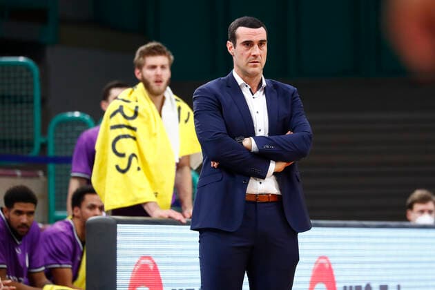 17 Matchday of the easyCredit BBL Basketball Bundesliga at Oberfrankenhalle in Bayreuth Bavaria Germany season 2020 2021 Medi Bayreuth vs BG Goettingen Roel Moors BG Goettingen coach