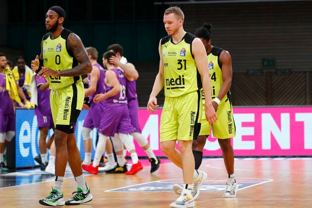 17 Matchday of the easyCredit BBL Basketball Bundesliga in the Oberfrankenhalle in Bayreuth Bavaria Germany Season 2020 2021 Medi Bayreuth vs BG Goettingen Dererk Pardon Medi Bayreuth 0 left Osvaldas Olisevicius Medi Bayreuth 31 middle Frank Bartley Medi Bayreuth 24 right
