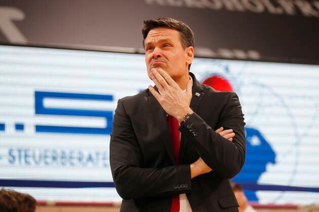 17 Matchday of the easyCredit BBL Basketball Bundesliga at Oberfrankenhalle in Bayreuth Bavaria Germany Season 2020 2021 Medi Bayreuth vs BG Goettingen Raoul Korner Medi Bayreuth coach