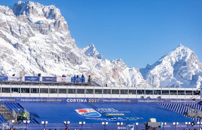 11.02.2021, Cortina, ITA, FIS Weltmeisterschaften Ski Alpin, im Bild Übersicht Stadio delle Tofane Overview Stadio delle Tofane during the FIS Alpine Ski World Championships 2021 in Cortina, Italy on 2021 02 11. **** ONLY GER;FRA;ITA;ESP;SUISSE;GBR **** Cortina *** 11 02 2021, Cortina, ITA, FIS Alpine World Ski Championships, in picture Overview Stadio delle Tofane Overview Stadio delle Tofane during the FIS Alpine Ski World Championships 2021 in Cortina, Italy on 2021 02 11 ONLY GER FRA ITA ESP SUISSE GBR Cortina  EP_gro  