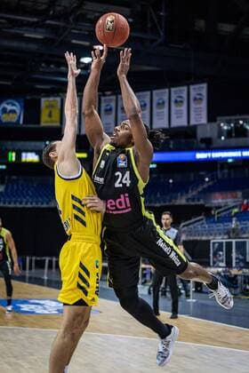 Basketball Berlin 12 02 2021 Season 2020 2021 BBL 1 Bundesliga easyCredit BBL Alba Berlin medi Bayreuth Frank Bartley Bayreuth, No 24 Marcus Eriksson Alba Berlin, No 08