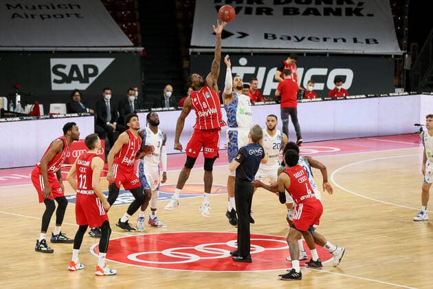 Tip Off of the match of the 18th matchday in the Beko BBL Bundesliga on 12 02 2021 GER, Basketballl, Beko BBL Bundesliga, FC Bayern Basketball vs Fraport Skyliners, 12 02 2021 Muenchen Copyright: xMarcelxEngelbrechtx Eibner-Pressefotox EP_met